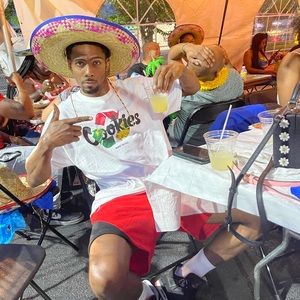 Meet your Posher, Elliott